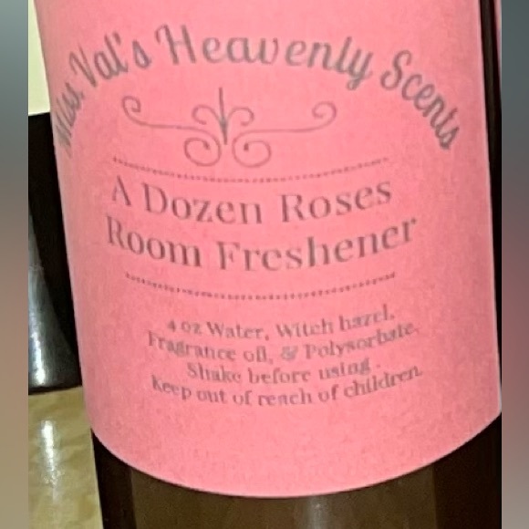 A Dozen Roses Room Fresheners 4oz Handmade Miss.Val’s Heavenly Scents - Picture 3 of 3